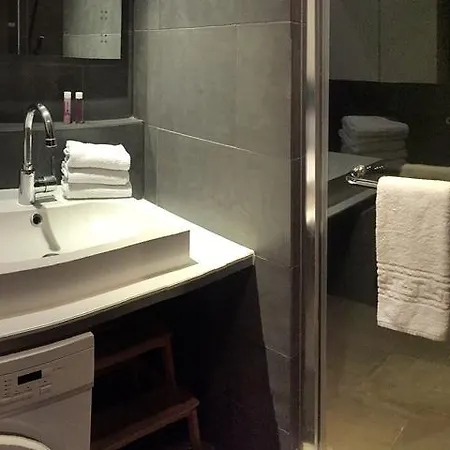 Berri1 Apartment